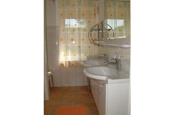 Austria Byt Bad Gleichenberg, Exterior